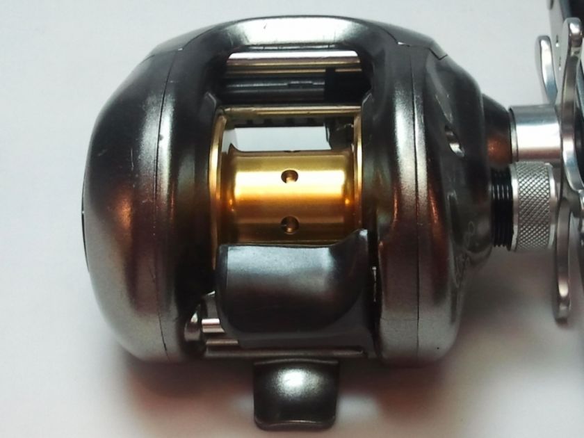   nice used Shimano Curado 100D Reel. It is in good used condition