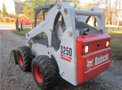 BOBCAT S250, 1252 HOURS, NEW TIRES, BUCKET WITH TEETH  