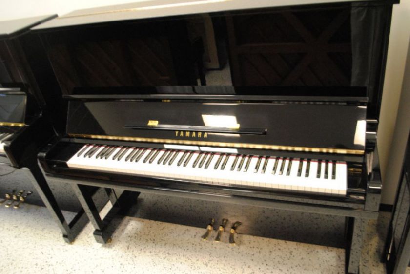 Yamaha Upright Piano U3 52  