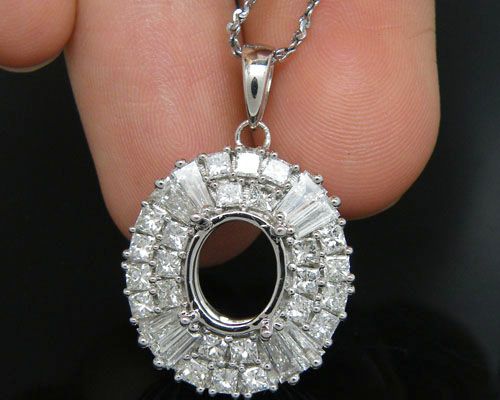 Oval 18K White Gold 2.96Ct Brilliant Baguettes Diamond Pendant  