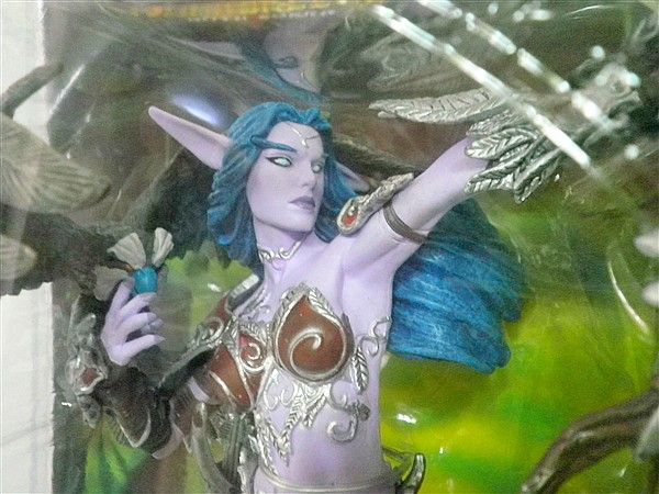 2010 NEW DC WORLD OF WARCRAFT NIGHT ELF ALATHENA FIGURE  