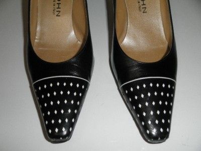 ST.JOHN Black Classic Heels Pumps Size 6B  