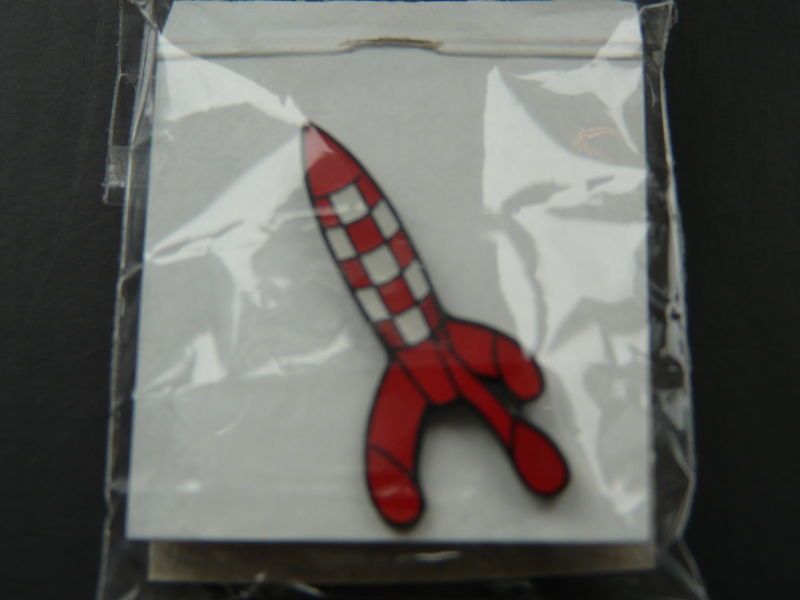 EXCLUSIVE TINTIN PIN ROCKET OBJECTIF LUNE NEW  