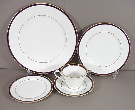 One Lenox Oxford Bone China Annapolis Blue 5 Piece Place Setting 