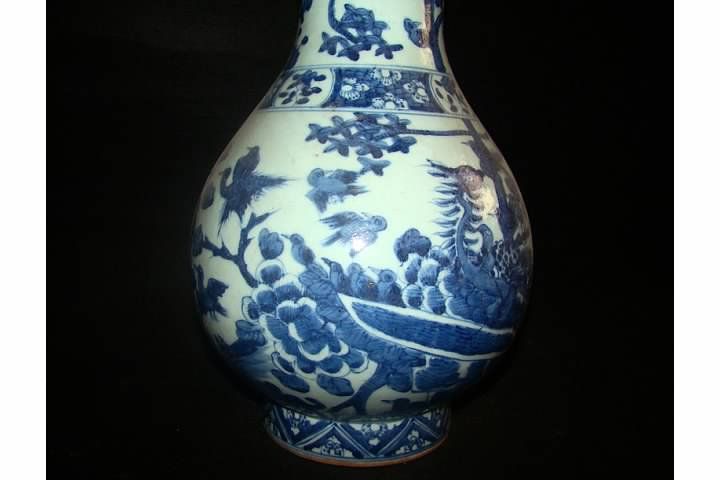 OLD CHINESE MING BLUE AND WHITE PORCELAIN PHENIX JAR  