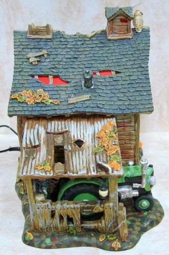 Dept 56 Screech Owl Barn SNOW Halloween SPOOKY 804443  