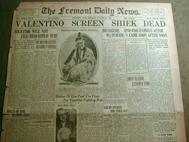 1926 newspaper RUDOLPH VALENTINO DEAD w Big Headline MOVIE STAR from 