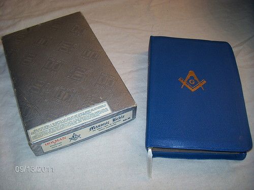 1951 Holman Masonic Bible 40 M w Original Gift Box  