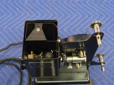   Co. Kodascope Eight Model 25 Movie Projector with Case L53  