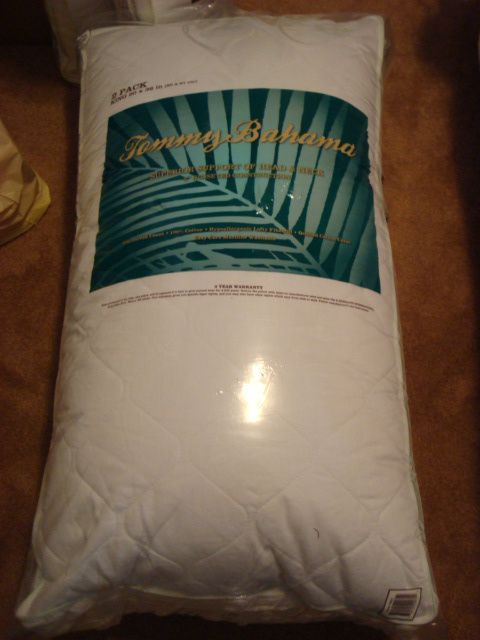 BRAND NEW TOMMY BAHAMA 2 PACK KING SIZE 20 X 36 BED PILLOWS  