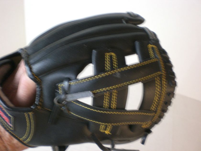 BLACK T•BALL MITT GLOVE 9.5 INCH RH THROWER  