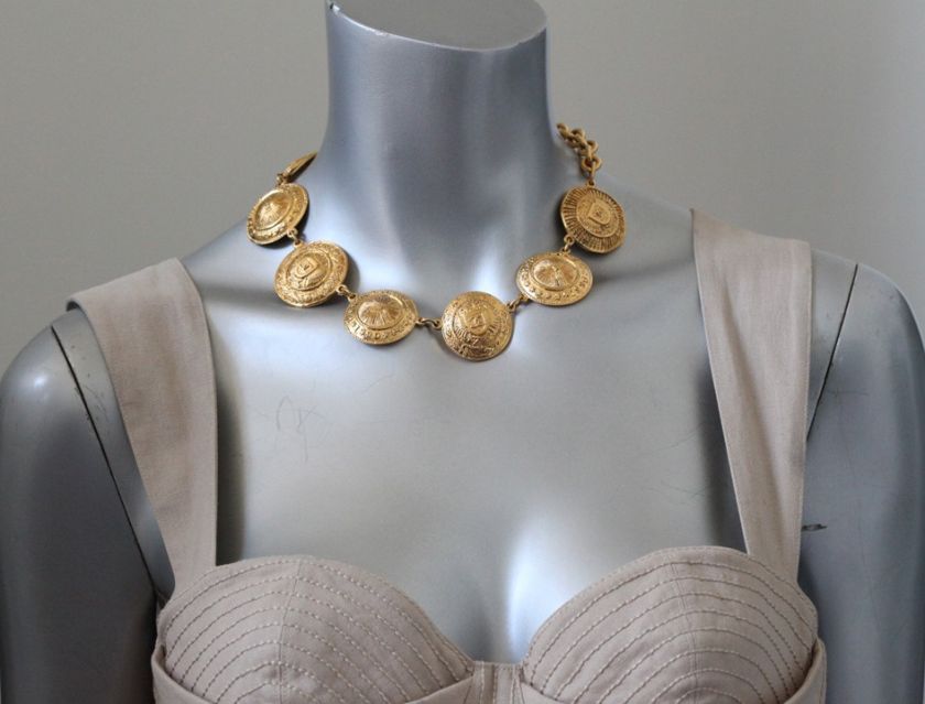 CHANEL Jewelry VINTAGE Gold Metal Coin Medallion Crest Link Choker 