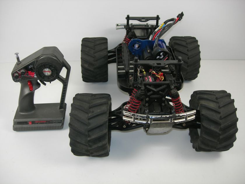 TRAXXAS E MAXX RC Monster Truck w/ Velineon motor and VXL 3S esc 