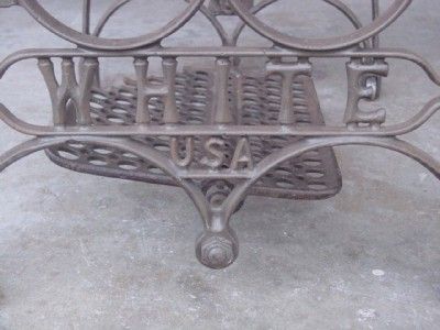 VINTAGE ANTIQUE WHITE SEWING MACHINE TREADLE TABLE STAND NR  