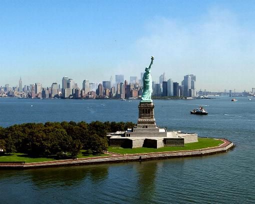 Photo of Missing Twin Towers Behind Statue of Liberty  