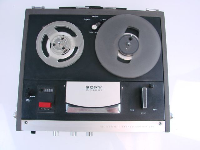 Sony Vtg Reel to Reel Tape Recorder Tapecorder TC 230 Sterecorder 